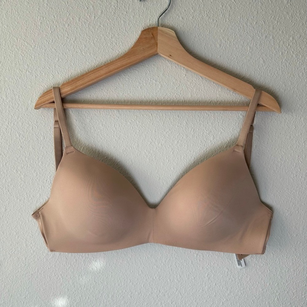 Victoria's Secret PINK Wear Everywhere Wireless Bra 36D Nude‎ Tan Lightly Lined